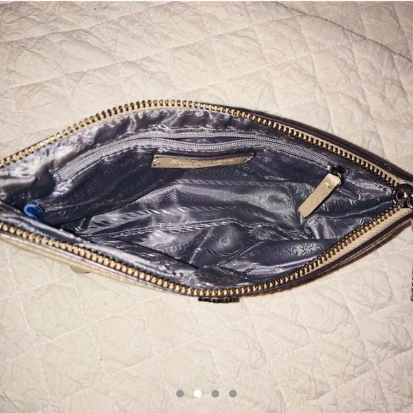 vera wang wristlet - Picture 2 of 4